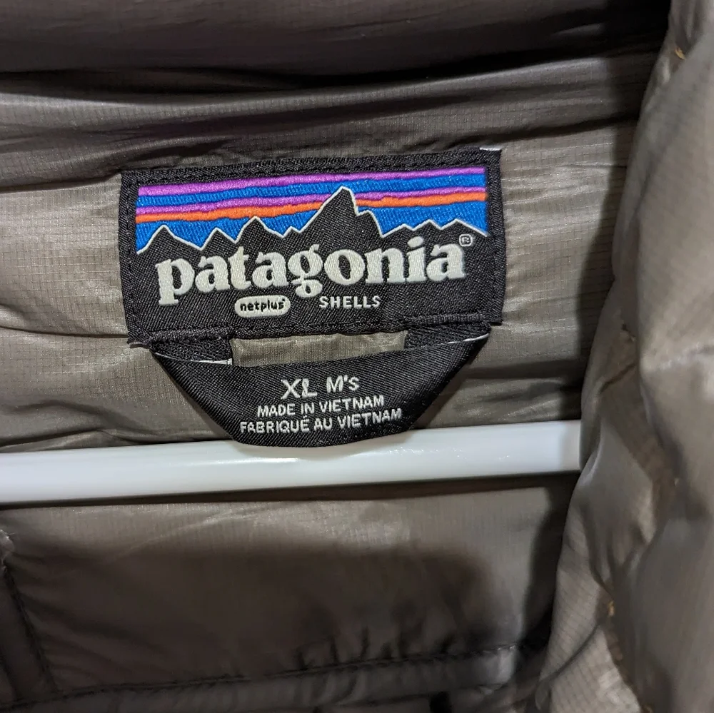 Patagonia Micro Puff Hoody | Men's XL in Cabin Gold - Picture 3 of 6